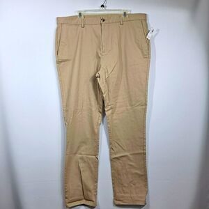 Old Navy mens Ultimate slim khakis. NWT